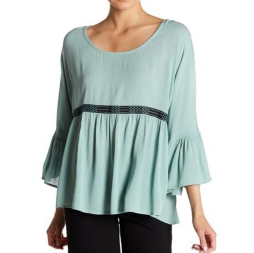 *NEW* Supplies by Union Bay bell sleeve blouse